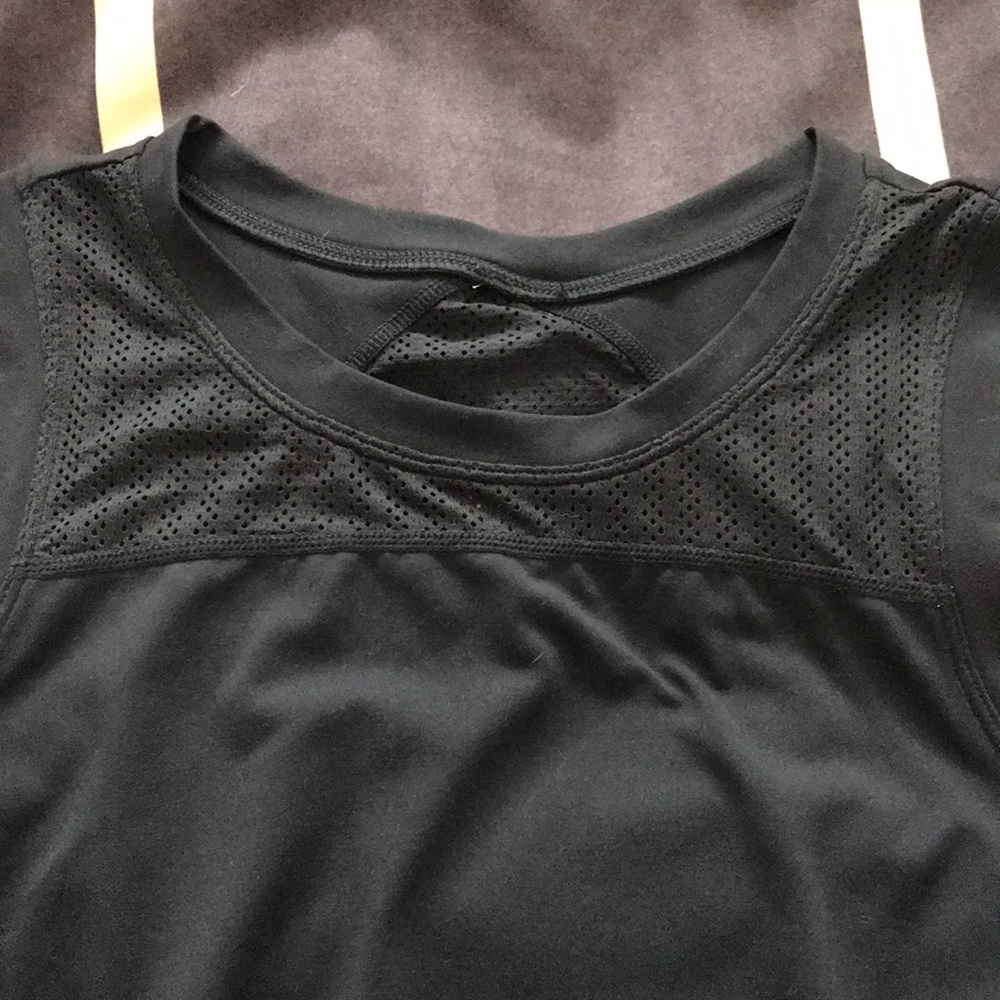 Fabletics Mesh Workout Top - Picture 4 of 4